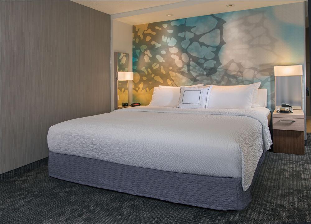 Courtyard By Marriott Lansing Ξενοδοχείο Εξωτερικό φωτογραφία