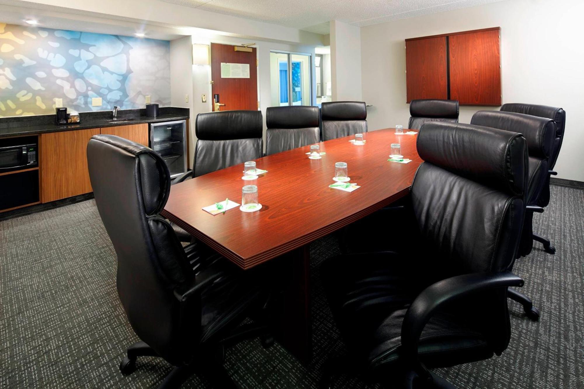 Courtyard By Marriott Lansing Ξενοδοχείο Εξωτερικό φωτογραφία