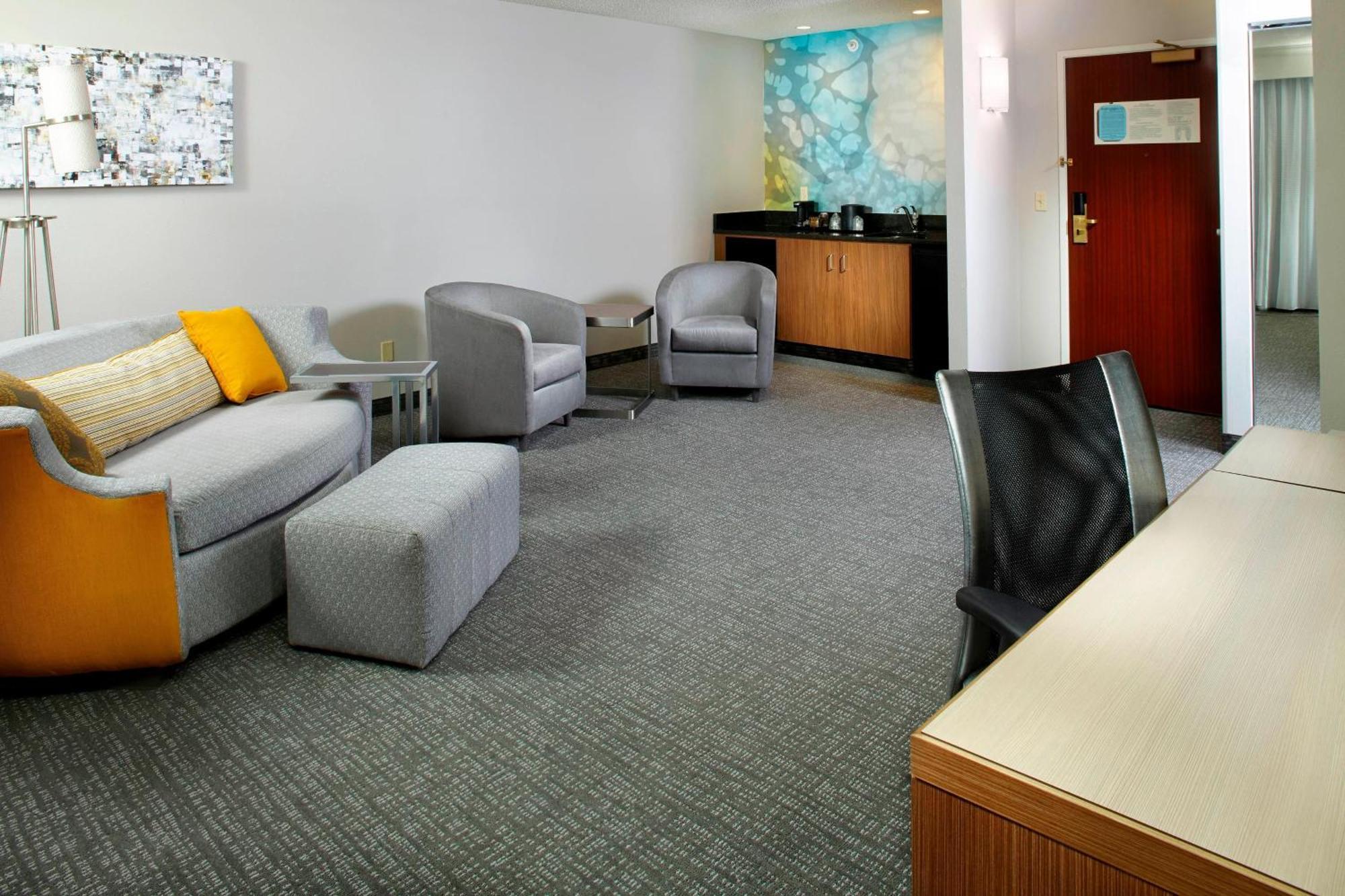 Courtyard By Marriott Lansing Ξενοδοχείο Εξωτερικό φωτογραφία