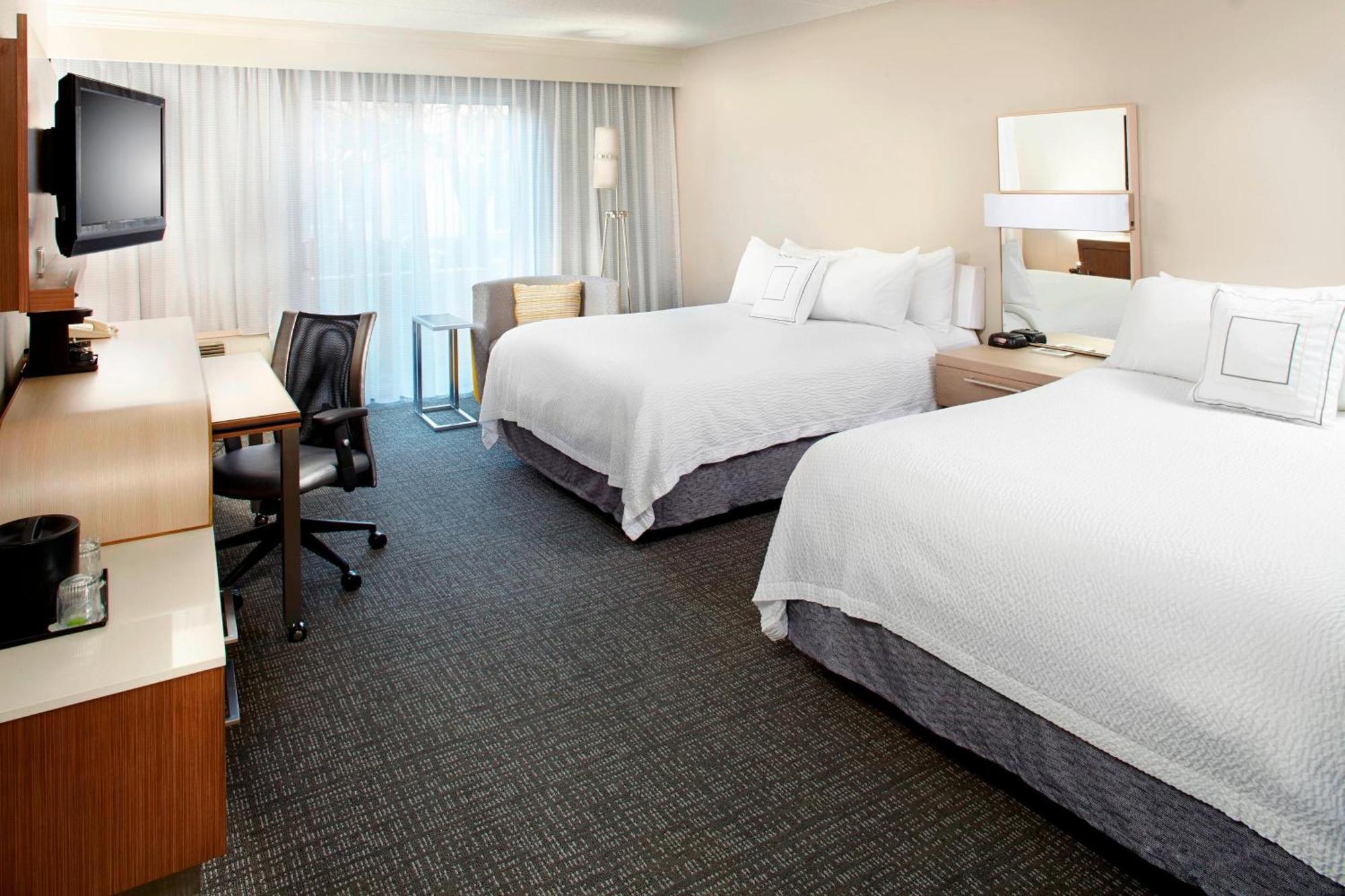 Courtyard By Marriott Lansing Ξενοδοχείο Εξωτερικό φωτογραφία