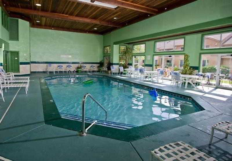 Courtyard By Marriott Lansing Ξενοδοχείο Εξωτερικό φωτογραφία
