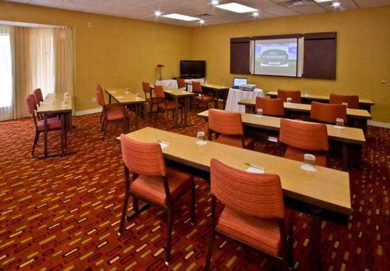 Courtyard By Marriott Lansing Ξενοδοχείο Εξωτερικό φωτογραφία